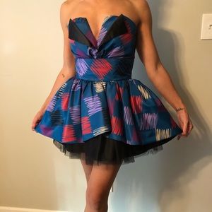 CARMELITA COUTURE FUN PARTY DRESS SIZE 2